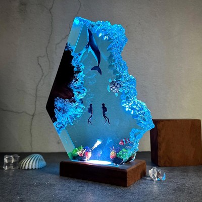 Holzlampe mit Buckelwal- und Tauchermotiv – Weihnachtsgeschenk, Valentinstagsgeschenk